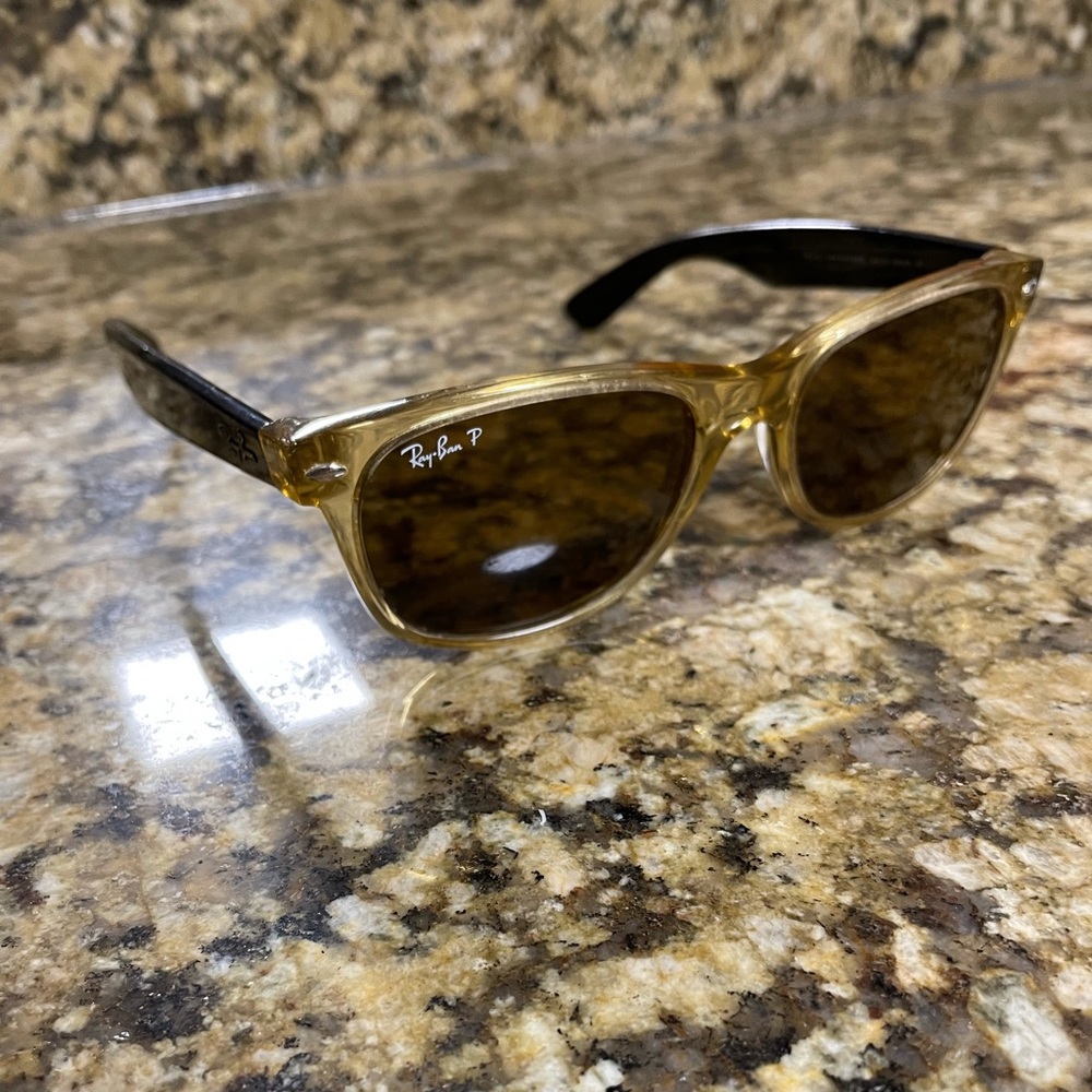 Ray-ban new wayfarer.